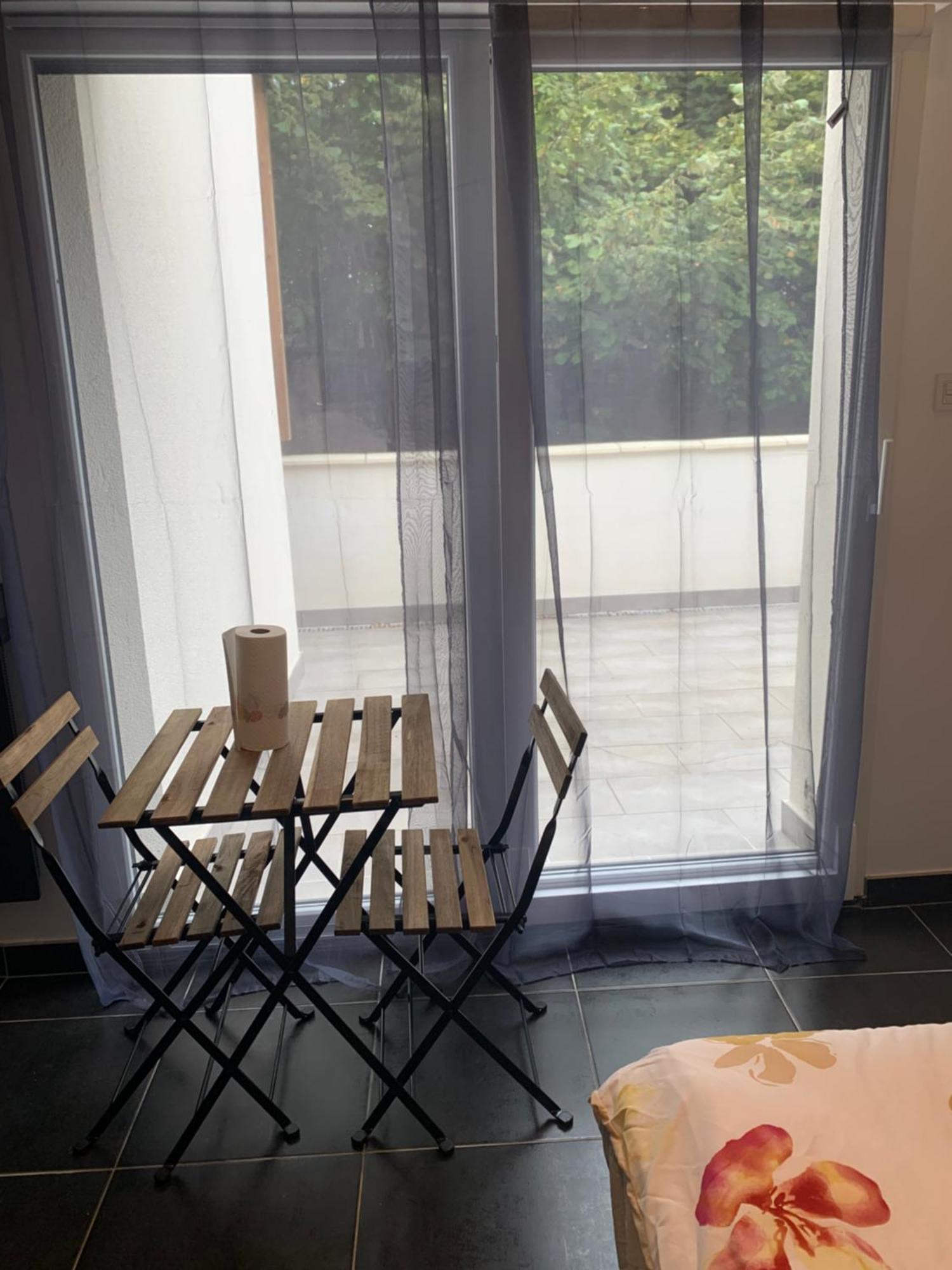 Jolie Maisonnette Avec Terrasse Nancy Centre Buitenkant foto